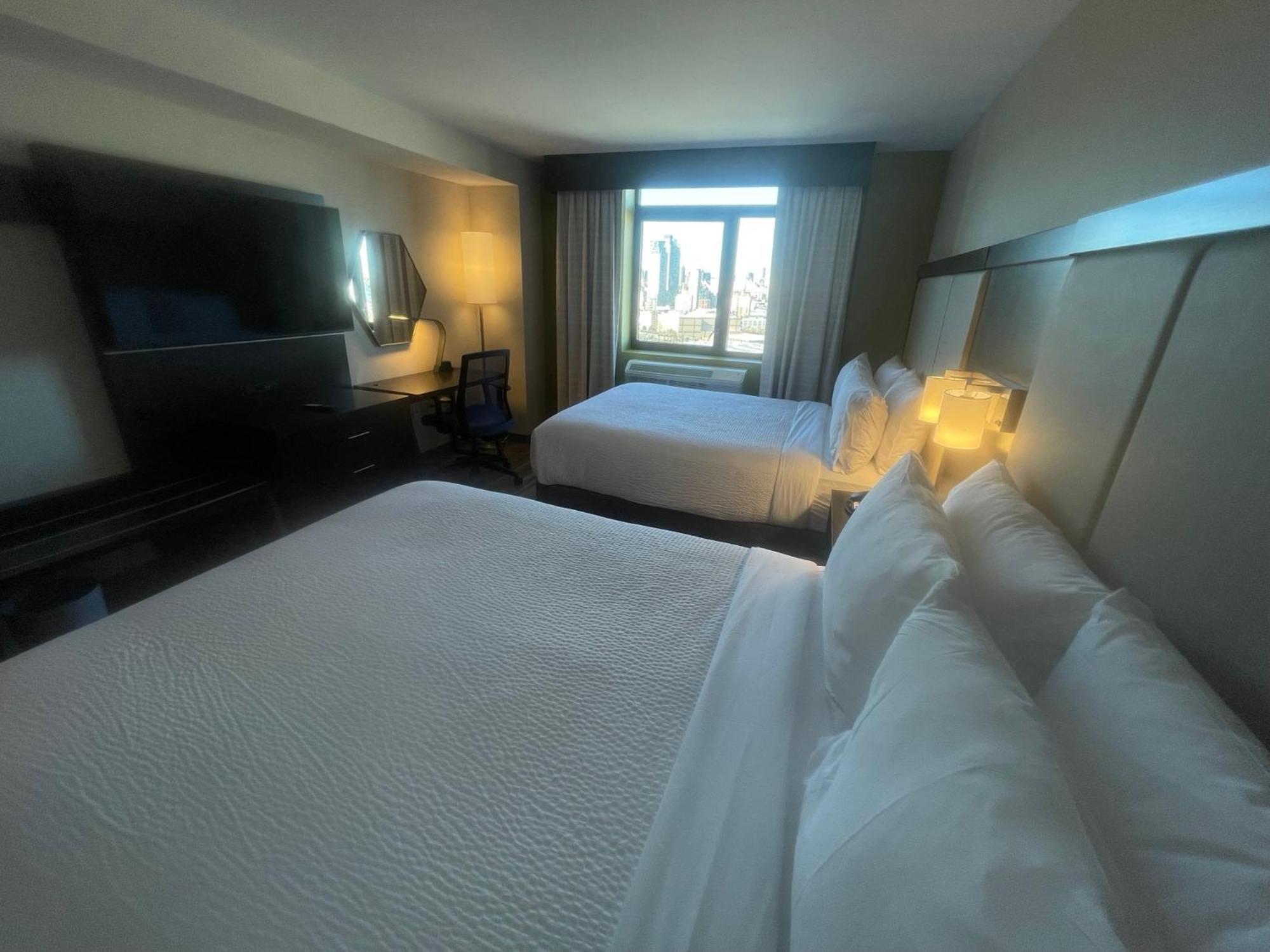 Holiday Inn Express Long Island City E - New York By Ihg Exterior photo