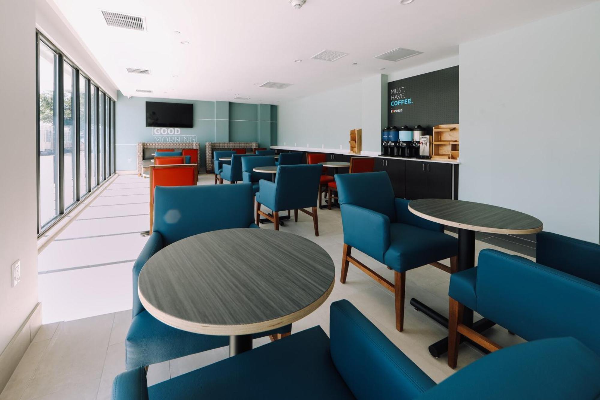 Holiday Inn Express Long Island City E - New York By Ihg Exterior photo